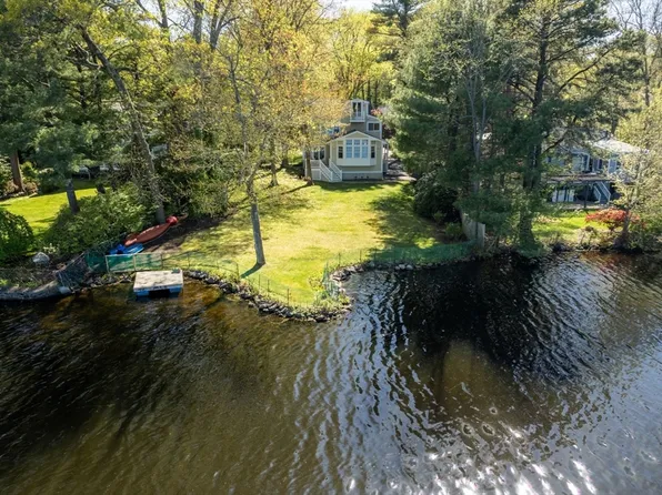 31 College Rd, Wellesley, MA 02482