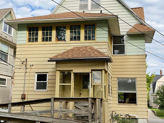 3rd image of 735 College Ave SE