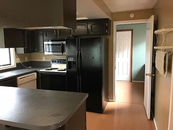 5th image of 4015 Rosewood St