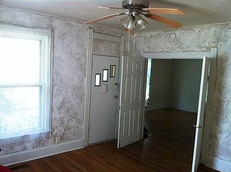 5th image of 920 W Kirkwood Ave