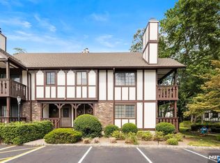 1612 Faulkner Ct, Mahwah, NJ 07430