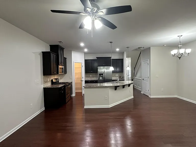 503 Panorama View Loop — Photo 9
