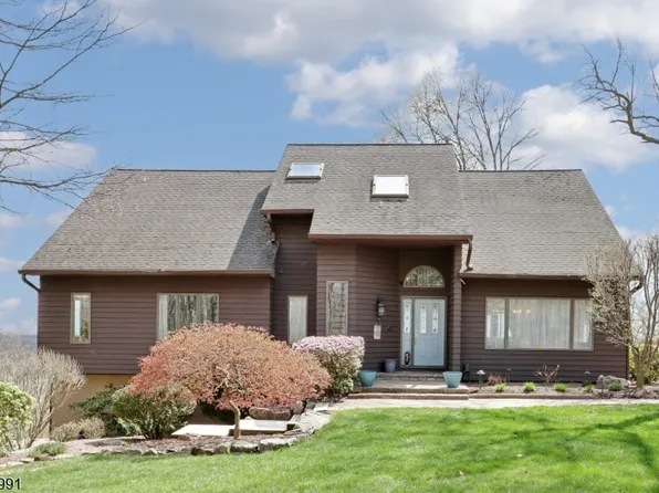 6 Copperas Ridge Rd, Rockaway Twp., NJ 07866