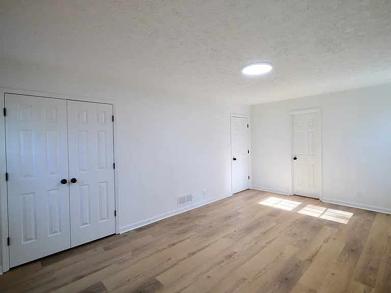 2823 Brackenwood Ct — Photo 15