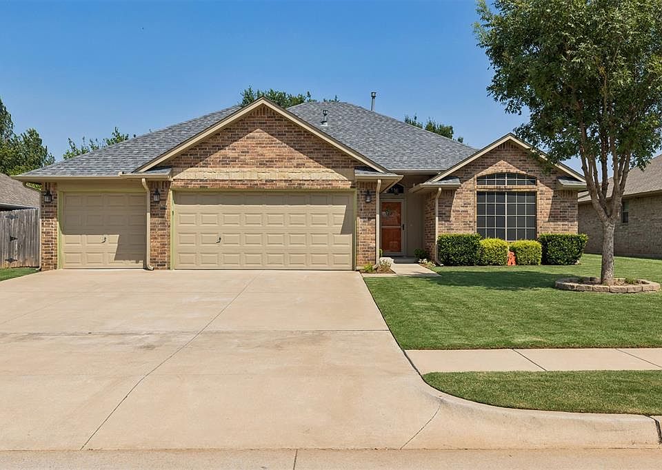 1st image of 4621 Oasis Ln