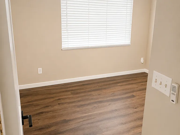1825 E Fremont Dr — Photo 11