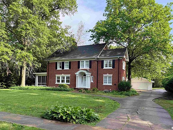 2nd image of 237 Park Lane Dr
