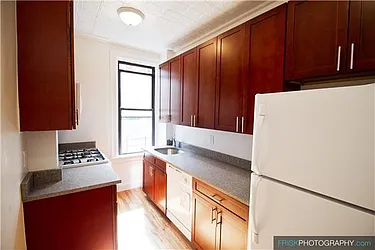 Rented by Siderow Residential Group