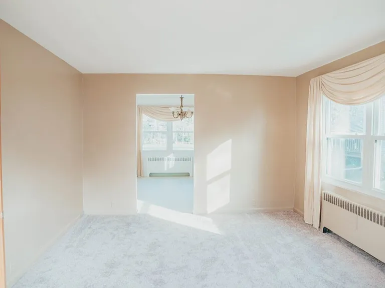 300 S Nichols Ave — Photo 11