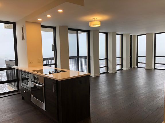 2nd image of 1660 N La Salle St #2411