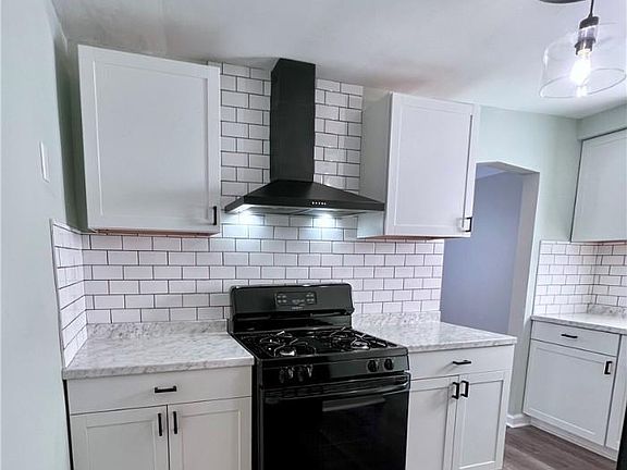 3rd image of 11111 Brunswick Ave