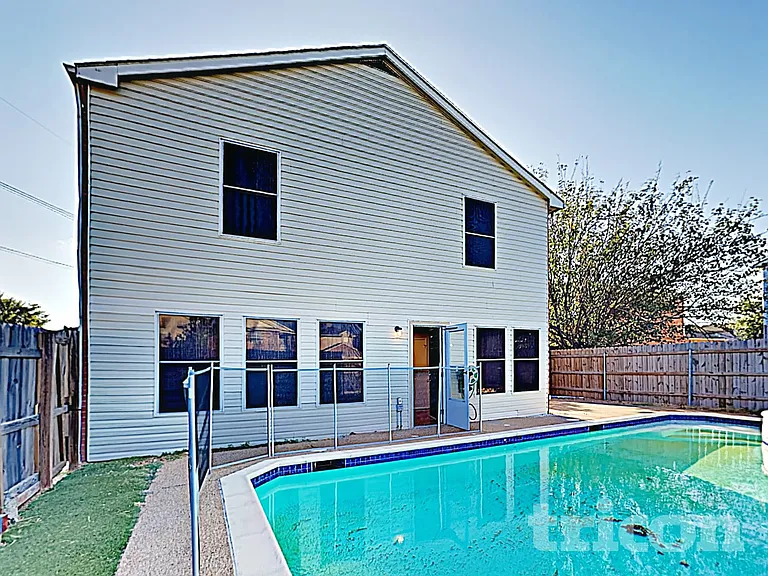 2036 Talon Dr — Photo 16