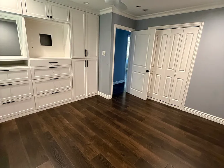 330 Berry Ave — Photo 6