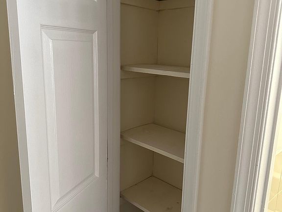 5th image of 26 Sylva Ln #26