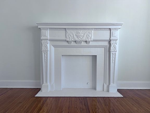 3rd image of 1410 3/4 N Hayworth Ave