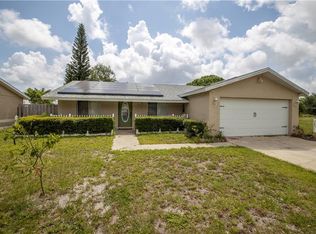 12323 Cumberland Dr, Largo, FL 33773