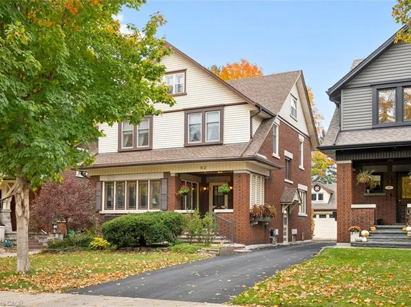 62 Heins Ave, Kitchener, ON N2G 1Z8