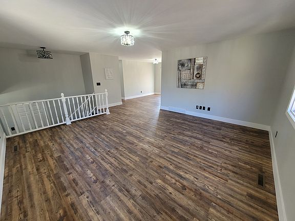 2nd image of 15882 Taylor St