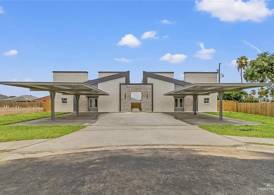 102 Yosemite Dr #2