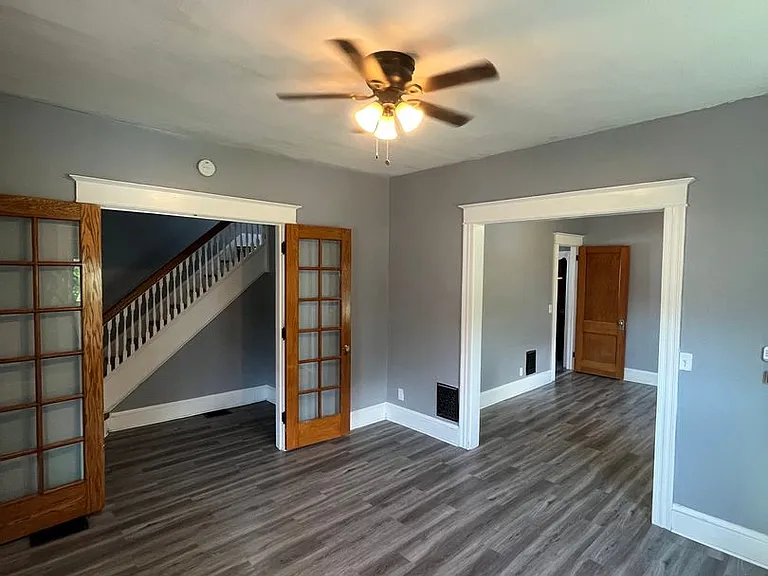 18 Robin St — Photo 13
