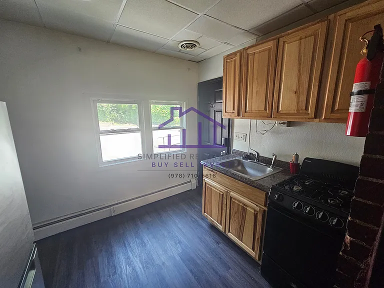 Sunshine Apartments — Photo 17