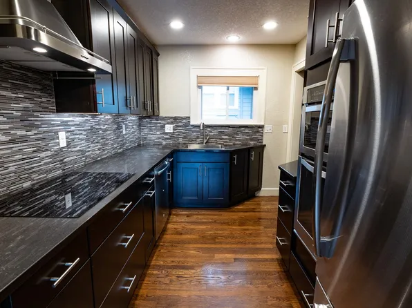 49SW1105, 1105 W 49th St, Kansas City, MO 64112