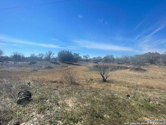 4th image of 11909 FM 476