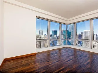 Rented by R New York