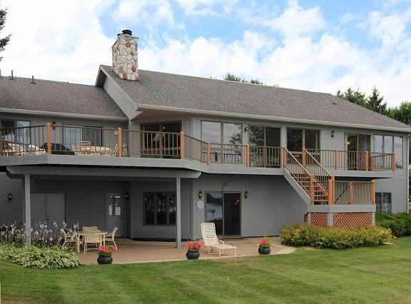 2nd image of 11638 Clearview Dr