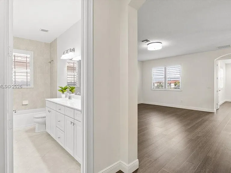 8610 Lakeside Bnd — Photo 41