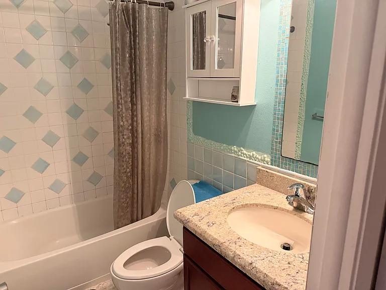 6082 Wauconda Way E — Photo 21