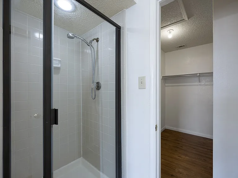 4504 Keys Dr — Photo 4