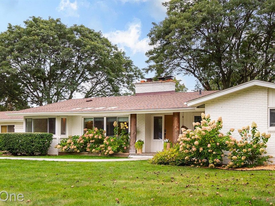 1st image of 36115 Castlemeadow Dr