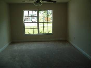 3rd image of 941 SW Consolata Ave
