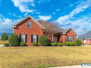 111 Shadow Pointe Cir, Huntsville, AL 35806