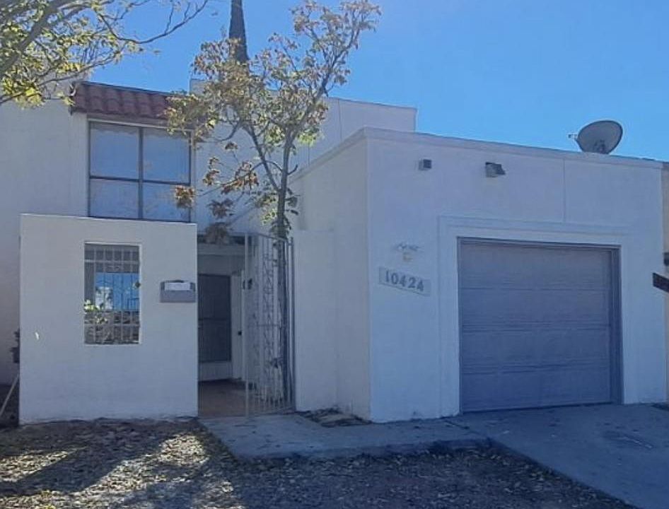 1st image of 10424 Ashwood Dr #10424