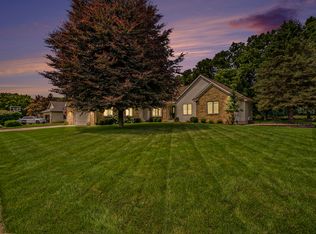 2540 Meadowbrook Ln, Jackson, MI 49201