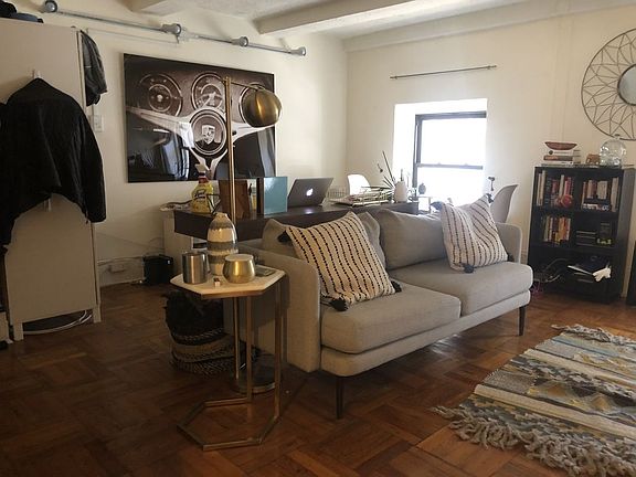 5th image of 210 W 16th St APT 2A