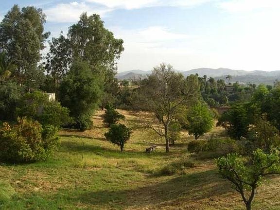 2nd image of 2694 Canyon Crest Dr