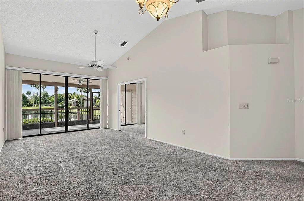 2 bed, 2.0 bath, 1073 sqft, $1,750 — Photo 4