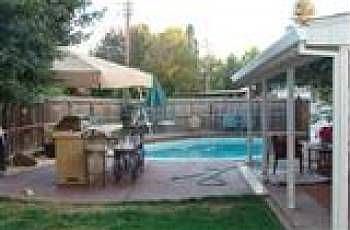 2nd image of 4812 Oakfield Cir