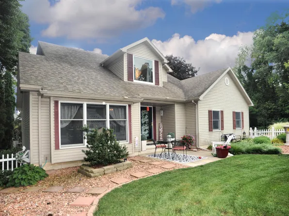 873 Burr Oak Dr, Chesterton, IN 46304