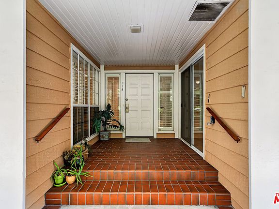 2nd image of 4338 Redwood Ave #B114