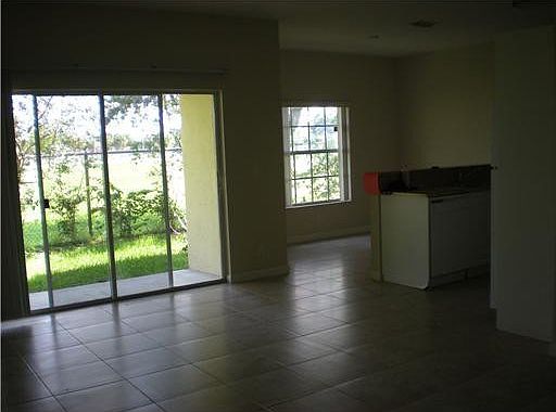 4th image of 1213 NW 27th Avenue #1213