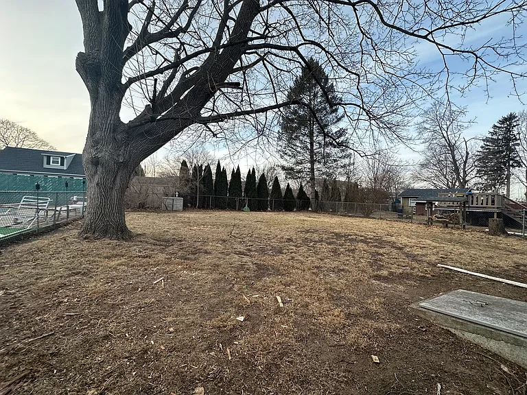 1259 Sively St — Photo 5