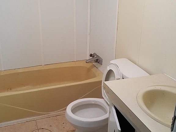 5th image of 12251 Normandy Blvd