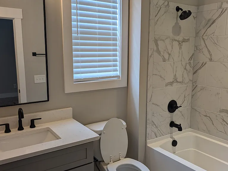 2091 Oakwood Ave — Photo 16