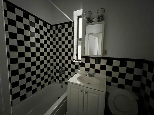 Rented by Crosstown Apartments NYC | media 9