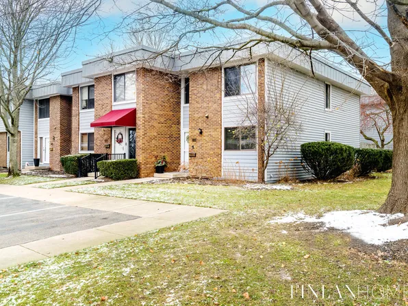 2458 W Collier Ave SE, Kentwood, MI 49546