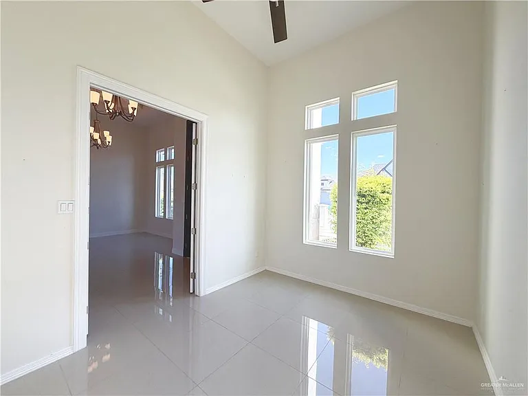 1100 W Fig Ave — Photo 4